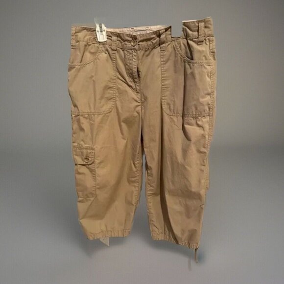 Womens Size 10 Van Heusen Cargo Capri Khaki Pants - Picture 1 of 4